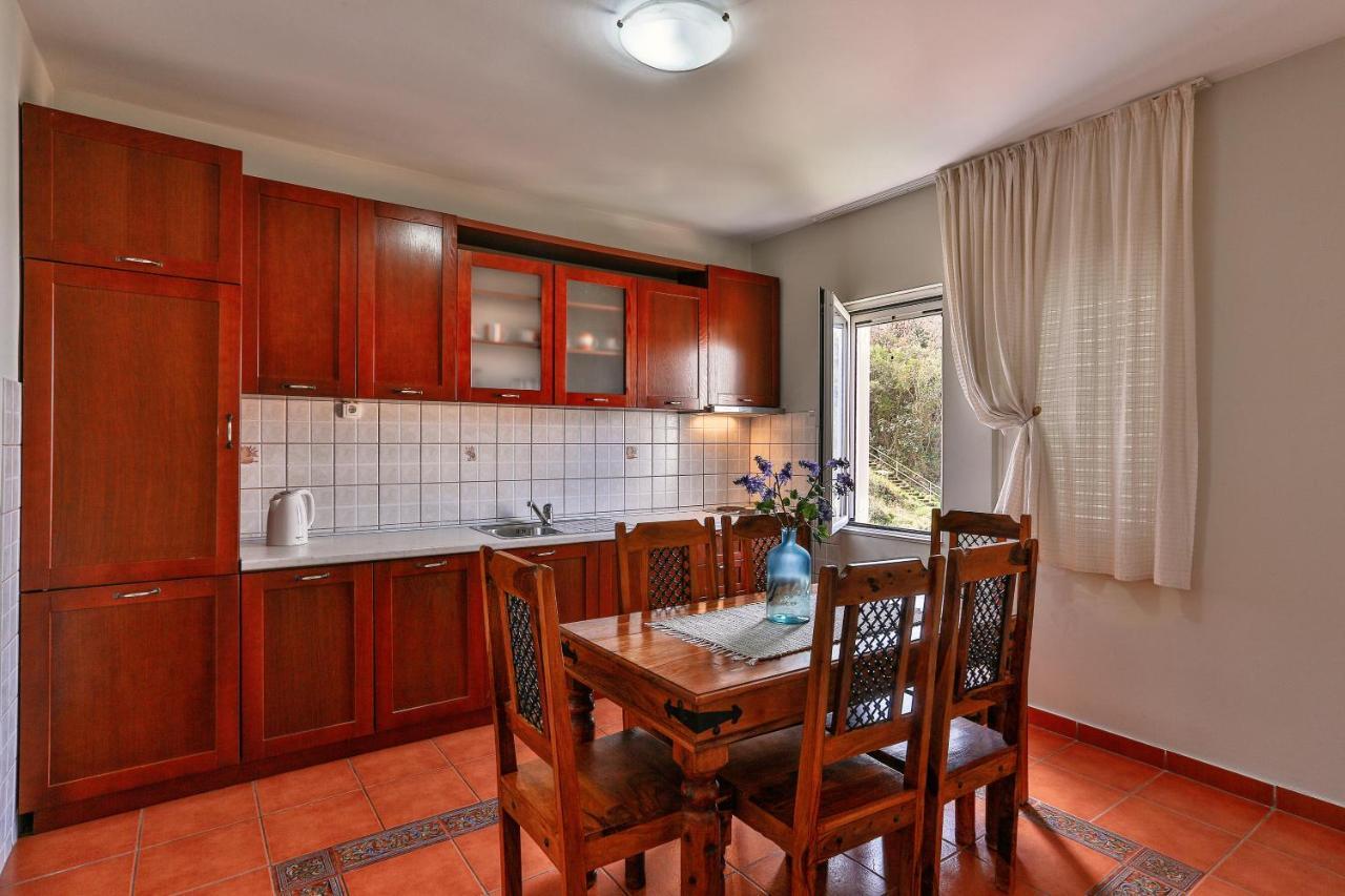 Apartments Misko Utjeha Kültér fotó